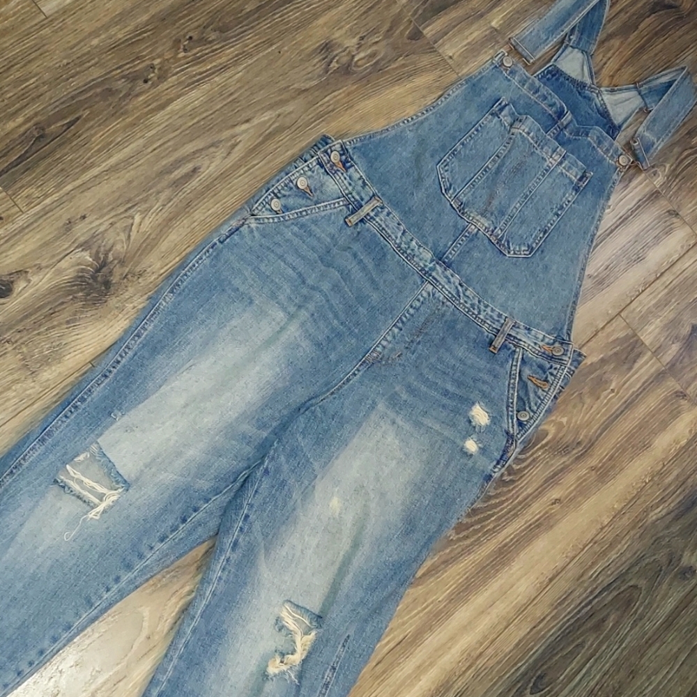 Aeropostale overall